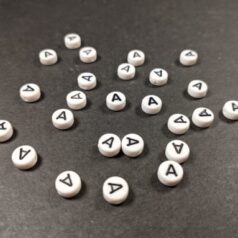 Plastic Beads A Round