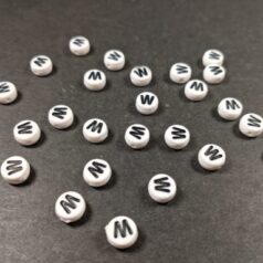 Plastic Beads W Round