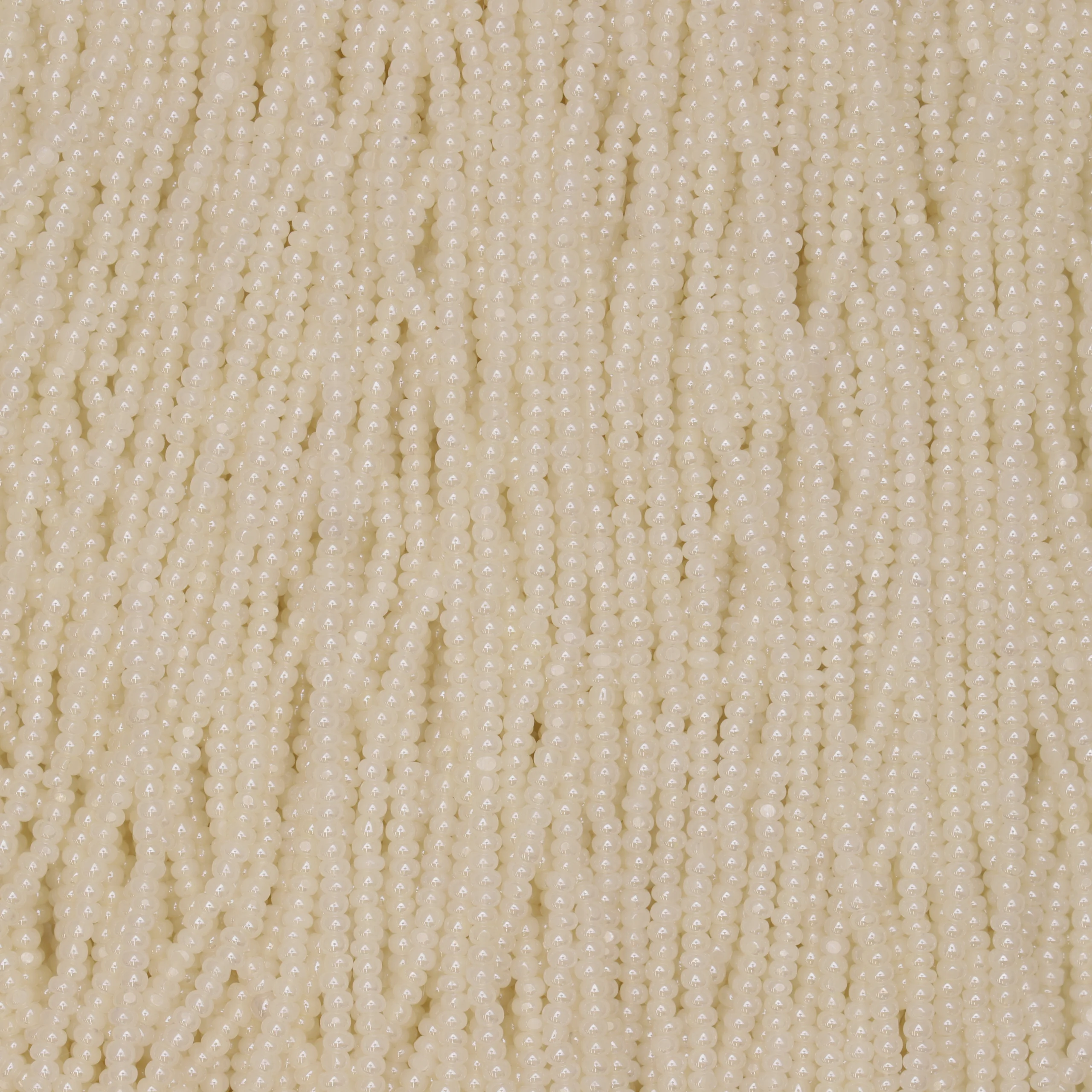 Czech Seed Beads, 13/0, Charlotte – Pearlized Shell (strung)