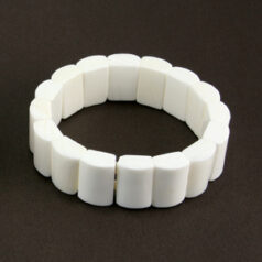 Shell 3" Stretch Bracelet - Small 8x12x18mm