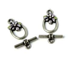 Toggle Clasp, Pewter 14.8x11mm Oval Green Leaf with Purple Daisy