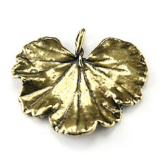 Pendant, B&B Benbassat Pewter 26x30mm Oak Leaf - Antique Brass