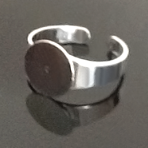 Ring,  12mm Adjustable Finger Ring with 9mm Round Flat Disc - Silver Plated Brass
